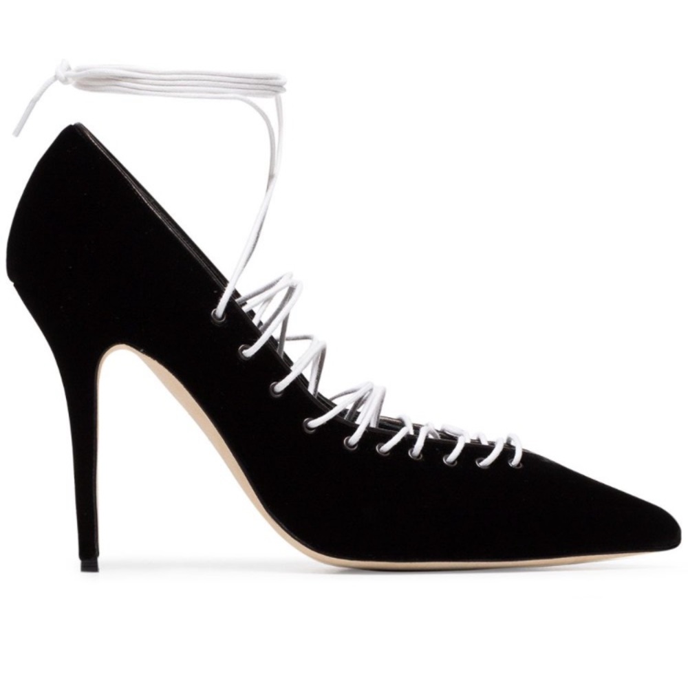 Manila Blahnik Georgian Velvet Lace-up pump
